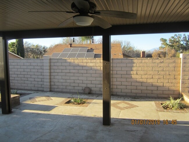 Building Photo - Immaculate 3 Bedroom With New Paint and Upgrades Throughout!