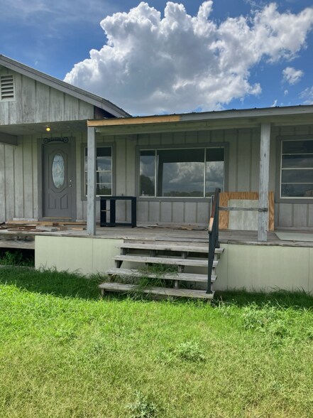 Primary Photo - 126 Alton Ave