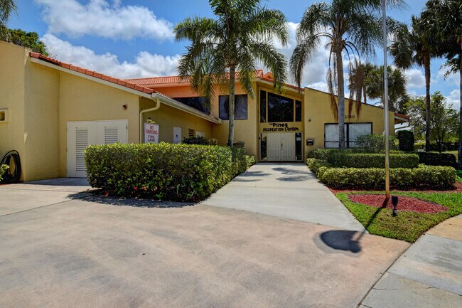 Building Photo - 23345 Carolwood Ln