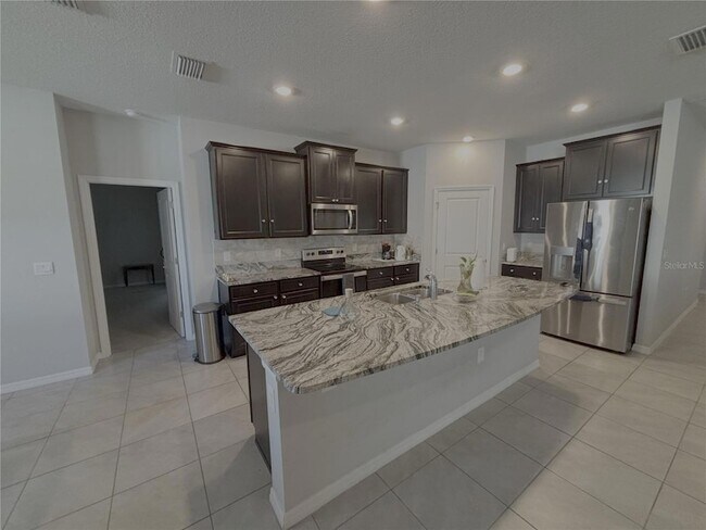 Building Photo - 8288 SW 59th Ave