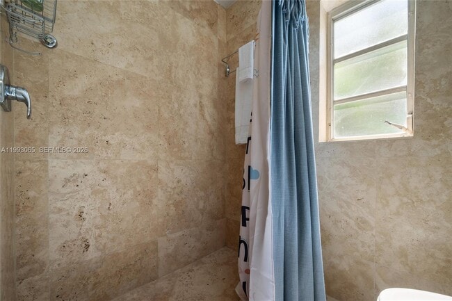 Building Photo - 750 Española Wy