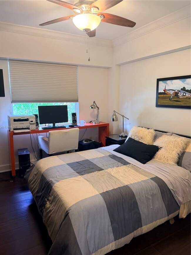 Building Photo - 2857 N Palm Aire Dr