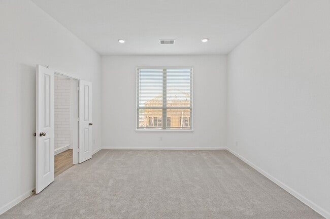 Building Photo - 4127 Balboa Dr