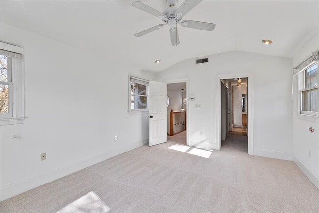 Building Photo - 224 Lampkin St NE