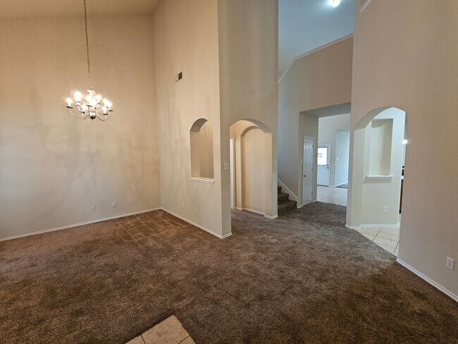 Building Photo - Available now ready for immediate move in