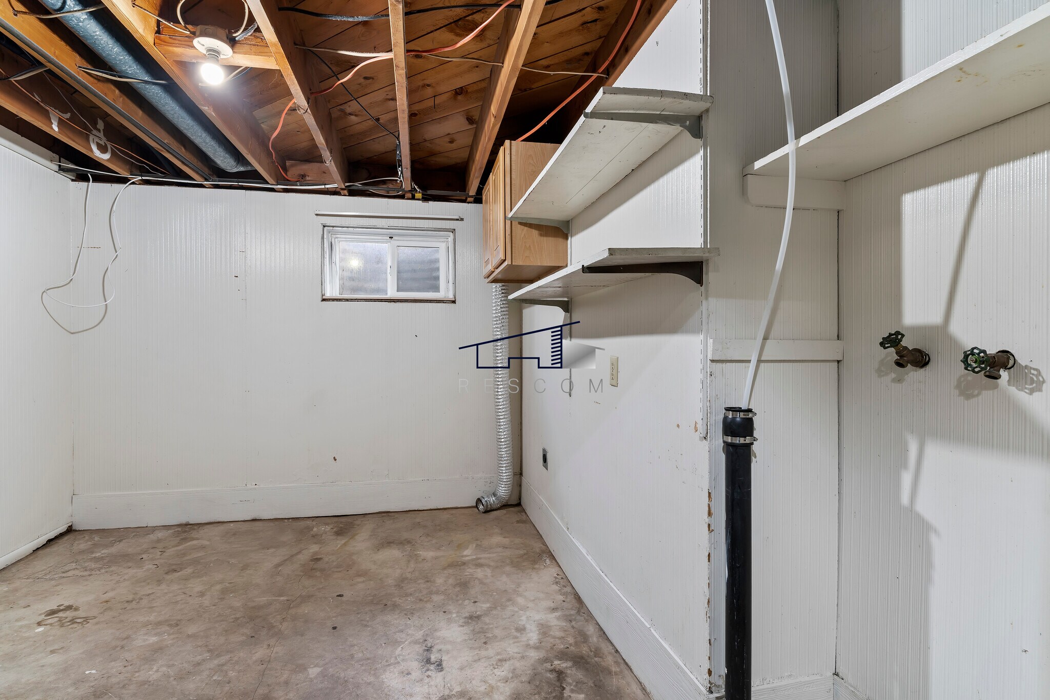 Building Photo - 220 Tyler Ave
