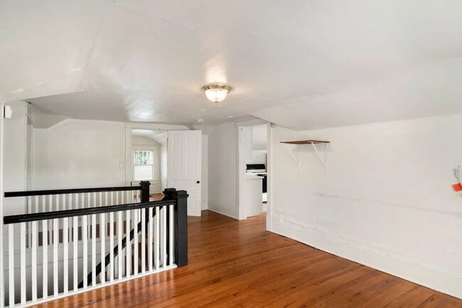 Building Photo - "Historic 2-Bed Apartment with Gleaming Hardwood Floors in Prime Durham Location!"