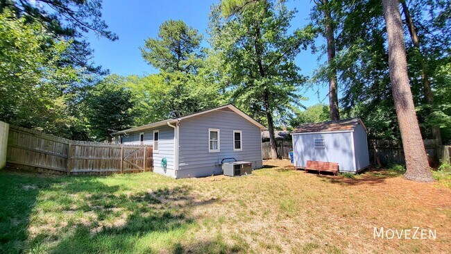 Building Photo - 908 Brighton Rd