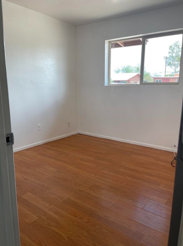 Building Photo - 2851 N Magnolia Ave