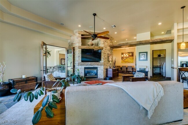 Building Photo - 549 Regents Gate Dr