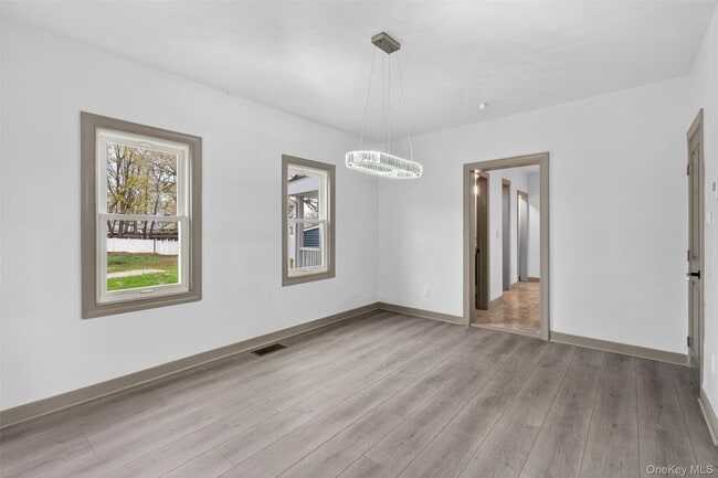 Building Photo - 62 Poplar St