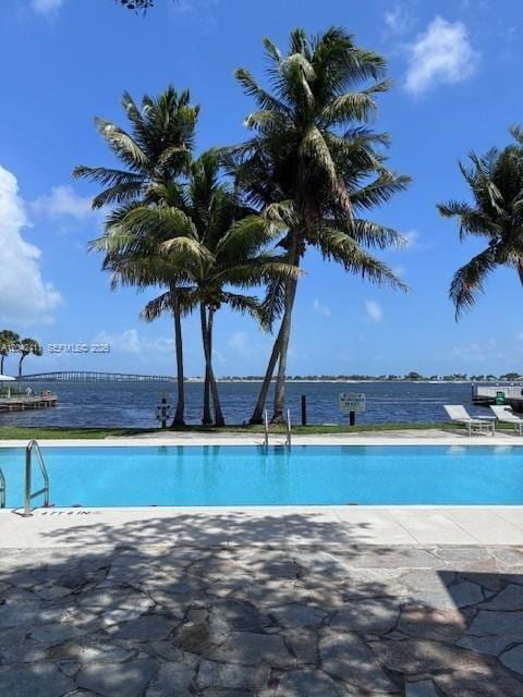 Building Photo - 2025 Brickell Ave