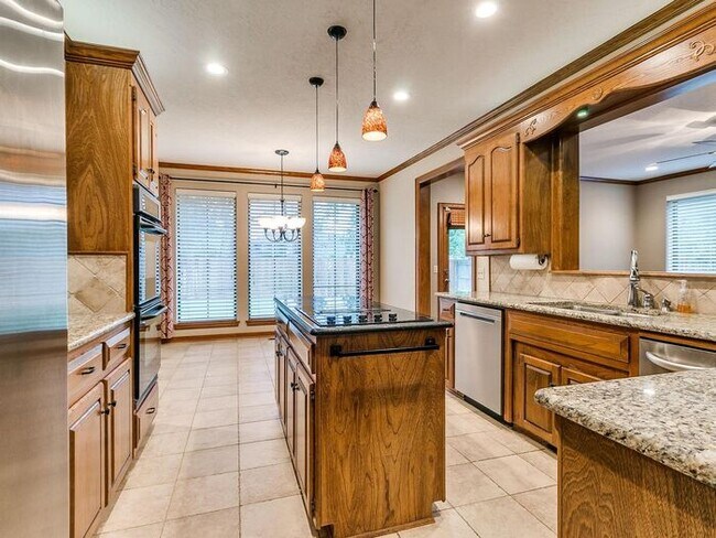 Building Photo - *Rare Find* Stunning Brookhaven 4 Bed 2.5 ...