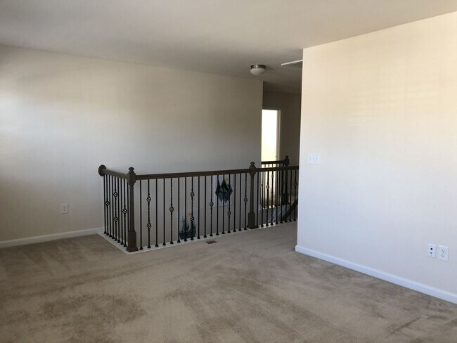 Building Photo - 4 Bed, 3 Bath in Desirable Apex