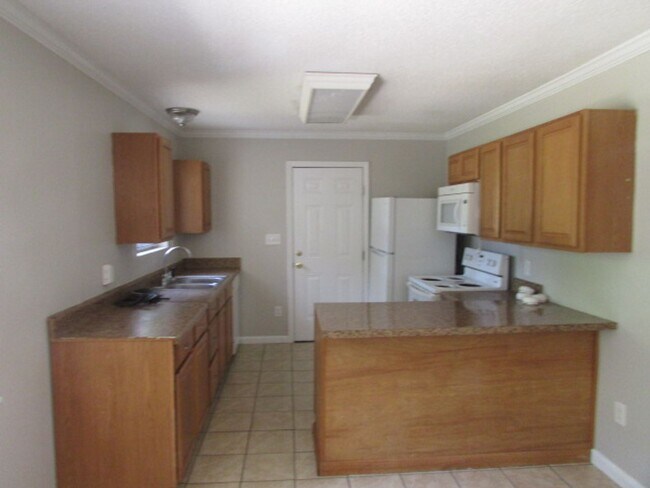 Building Photo - 2444 Derwent Dr