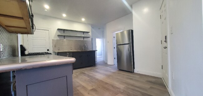 Building Photo - 132 Millbury St