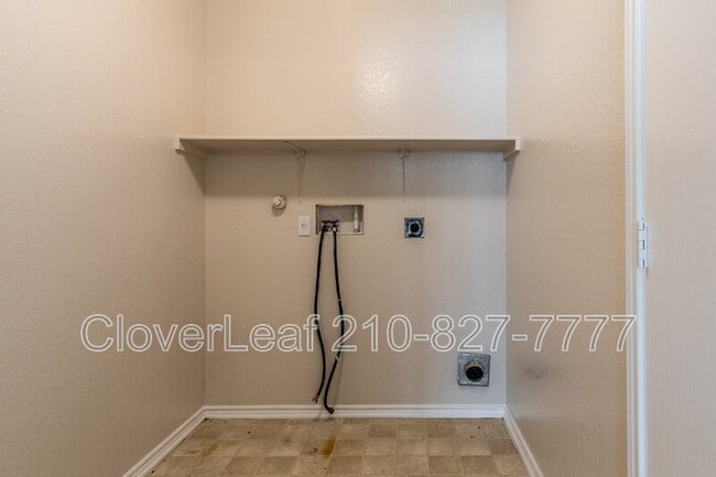 Building Photo - 8843 Kestrel Oak