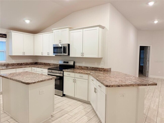 Building Photo - 8797 SE 161st Pl
