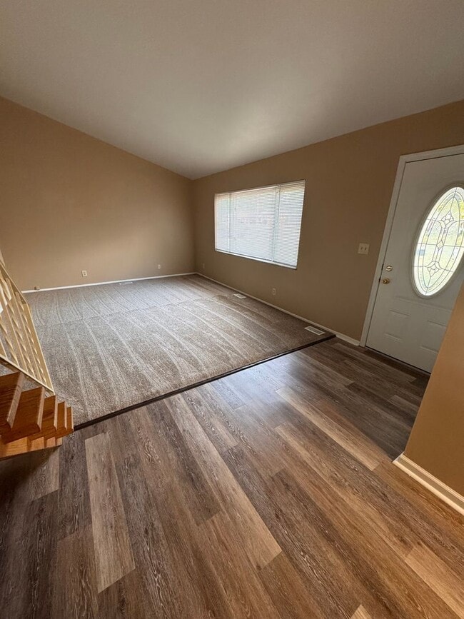 Building Photo - 3 Bedroom Home
