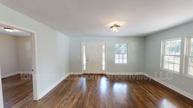Building Photo - 217 Brockman Ave