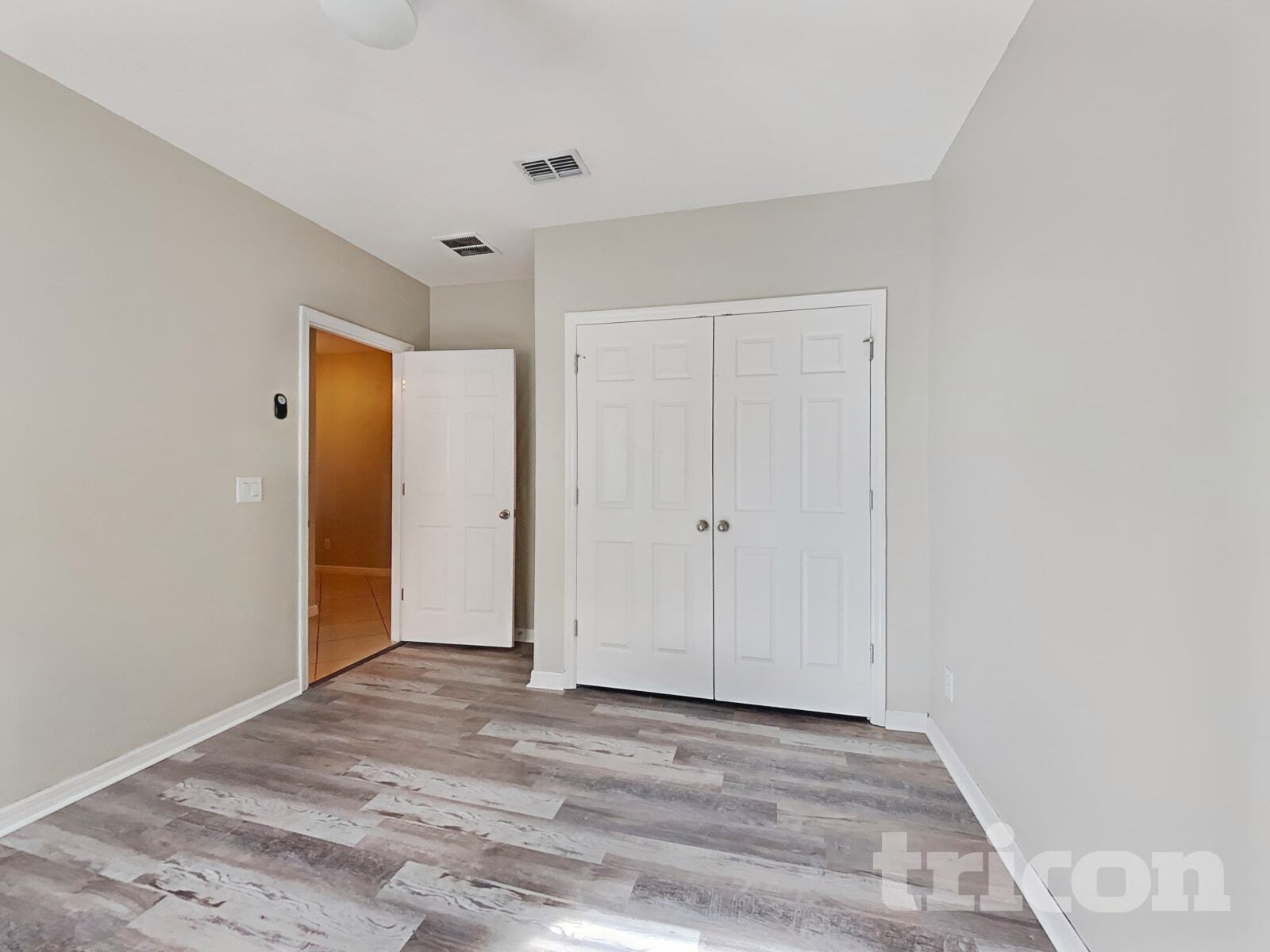 Building Photo - 4887 Rockvale Dr