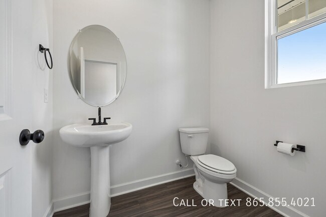 Building Photo - 515 Forsberg Ct