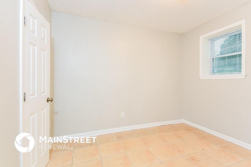Building Photo - 8807 Crown Ct
