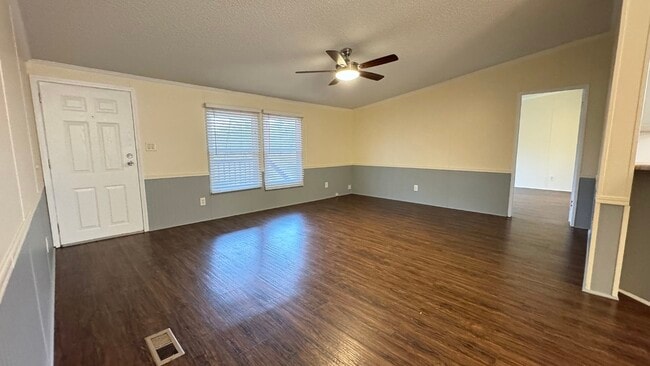 Building Photo - 122 Curtis Rd