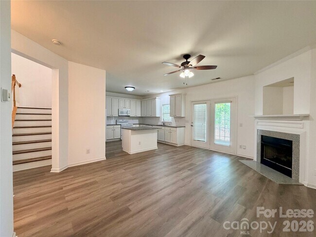 Building Photo - 10968 Princeton Village Dr