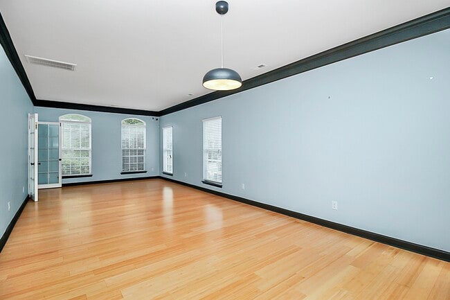 Building Photo - 3415 Fallowbrook Forest