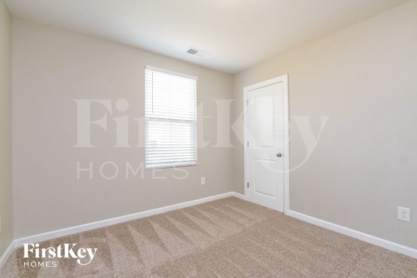 Building Photo - 363 Fieldspar Ln