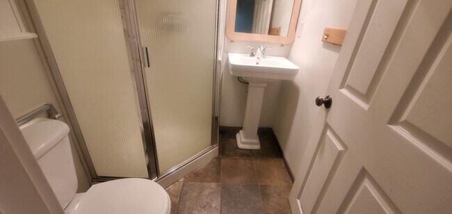 Building Photo - 1015 High St