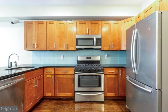 Building Photo - 838 N 15th St