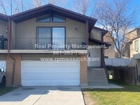 Building Photo - Check out This 3 Bedroom 1.5 bathroom Dupl...