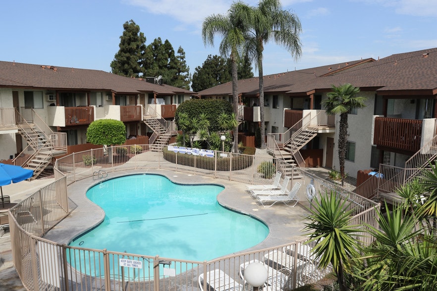 Park Wilshire Apartments 200 N Wilshire Ave Anaheim CA 92801