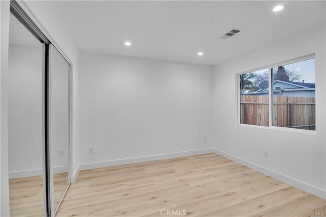 Building Photo - 6515 San Miguel St