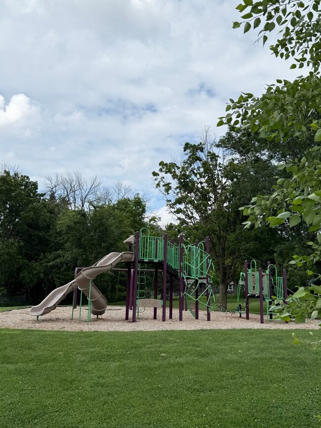 Building Photo - 5313 Raywood Rd