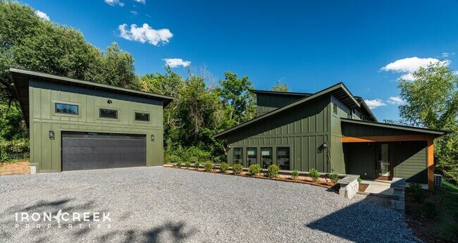 Building Photo - 3015 Sand Hill Crane Dr