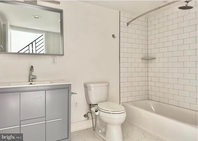 Building Photo - 2503 Ingersoll St