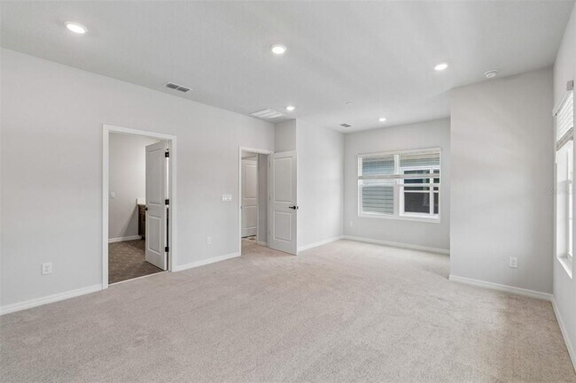 Building Photo - 4357 Roush Ave