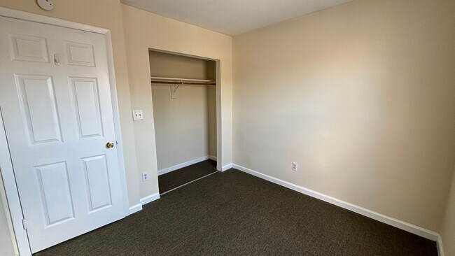 Building Photo - 133 Clover Valley Cir
