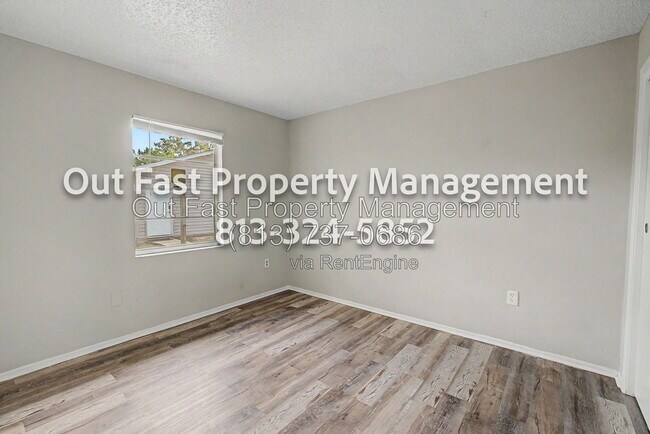 Building Photo - 1275 Sylvia Ave
