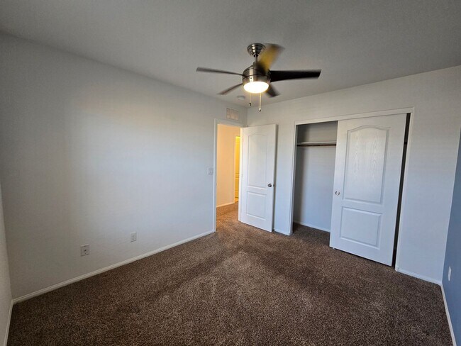 Building Photo - 3 BEDROOM, 2 1/2 BATHROOM, 2 STORY HOME in NW Las Vegas!!!