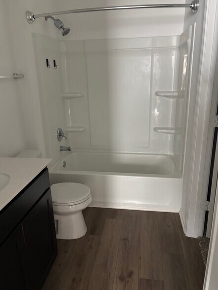 Building Photo - 216 Rancho del Cielo Ln