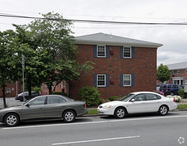 Building Photo - Ralson Apartments