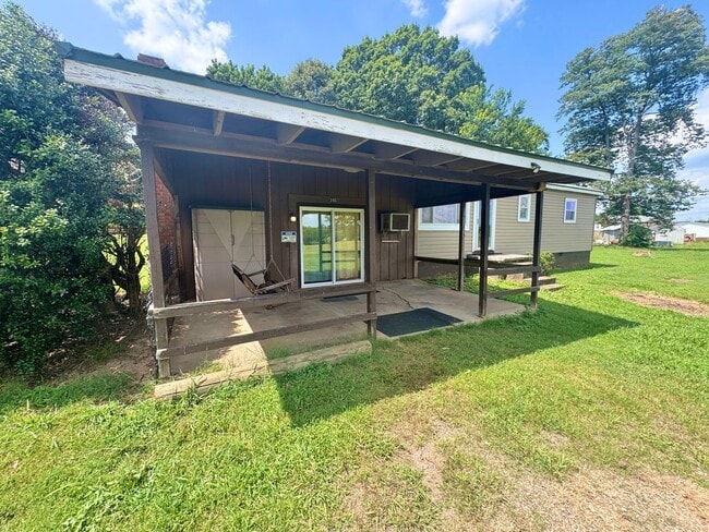 Building Photo - North Iredell - 3 Bedroom / 2 Bathroom