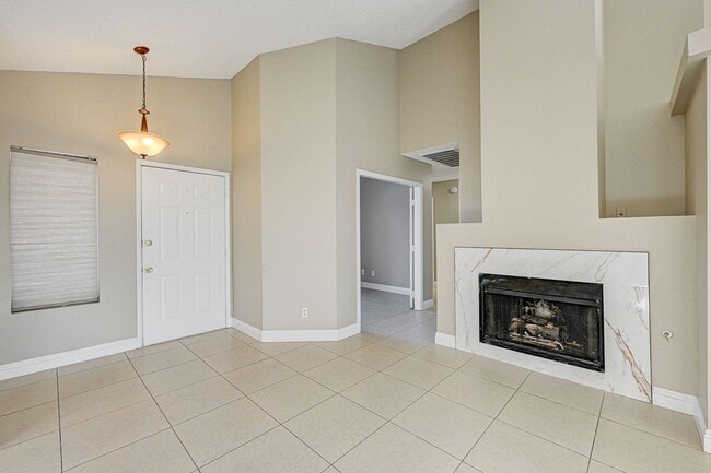 Building Photo - 3 bedroom single story in Henderson!