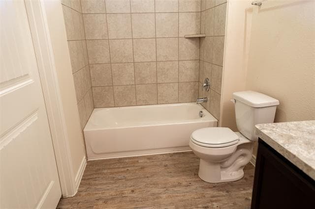 Building Photo - 1607 Dove Cir