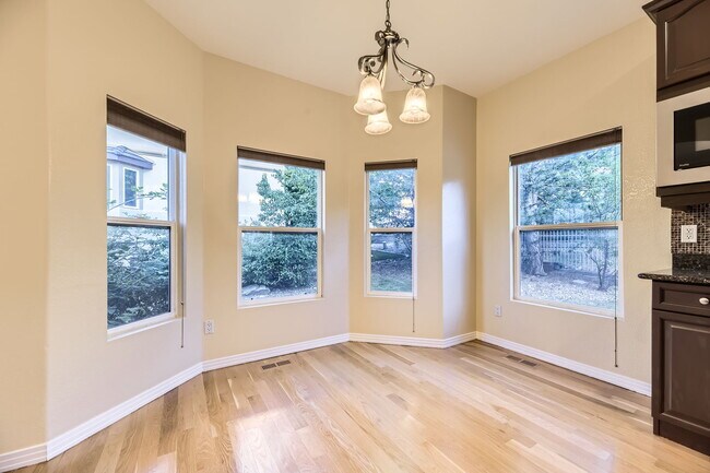 Building Photo - 19406 E Maplewood Pl