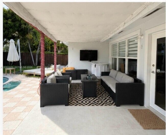 Building Photo - 455 S Shore Dr